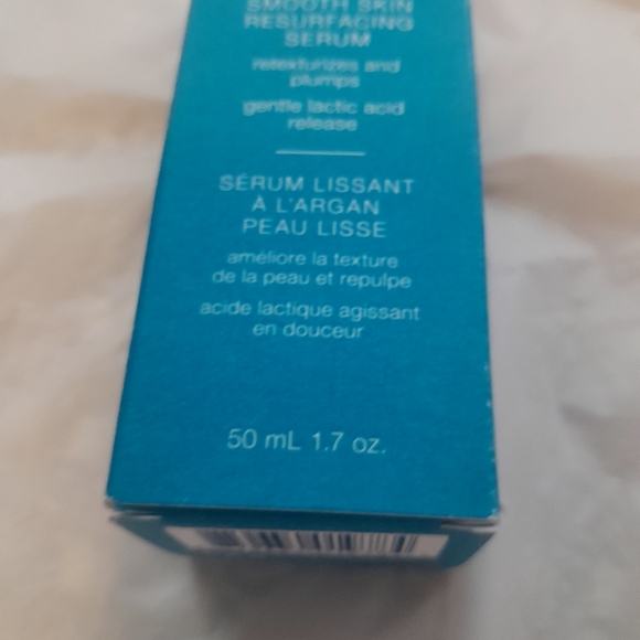 New Josie Maran Smooth Skin Resurfacing Serum Super Size Bottle 1.7oz NIB - Picture 7 of 10